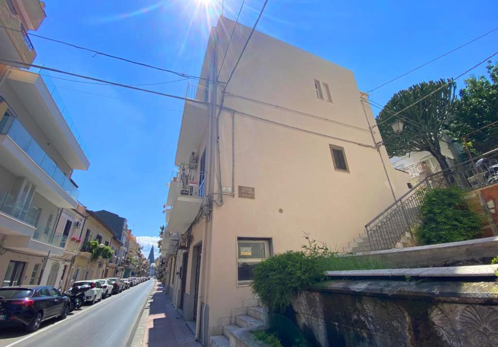 지아르디니낙소스 Casa Martina 아파트 외부 사진